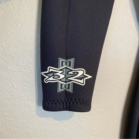 Body Glove Women’s Black Full Wetsuit 3/2 mm. Size 7 - Picture 10 of 16